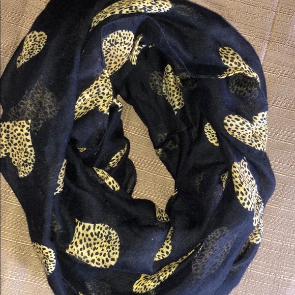 Infinity scarf - Picture 1 of 5